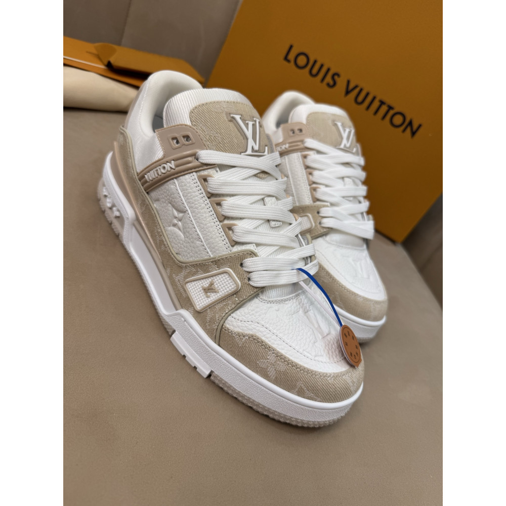Louis Vuitton Trainer Classic Unisex Sneakers