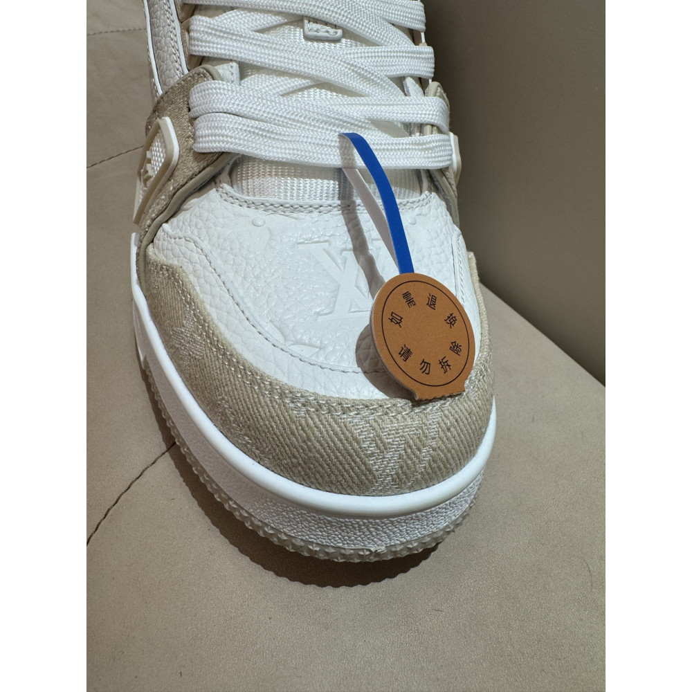 Louis Vuitton Trainer Classic Unisex Sneakers