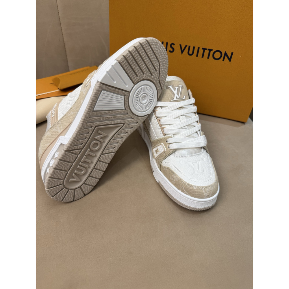 Louis Vuitton Trainer Classic Unisex Sneakers