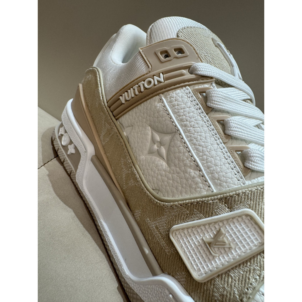 Louis Vuitton Trainer Classic Unisex Sneakers