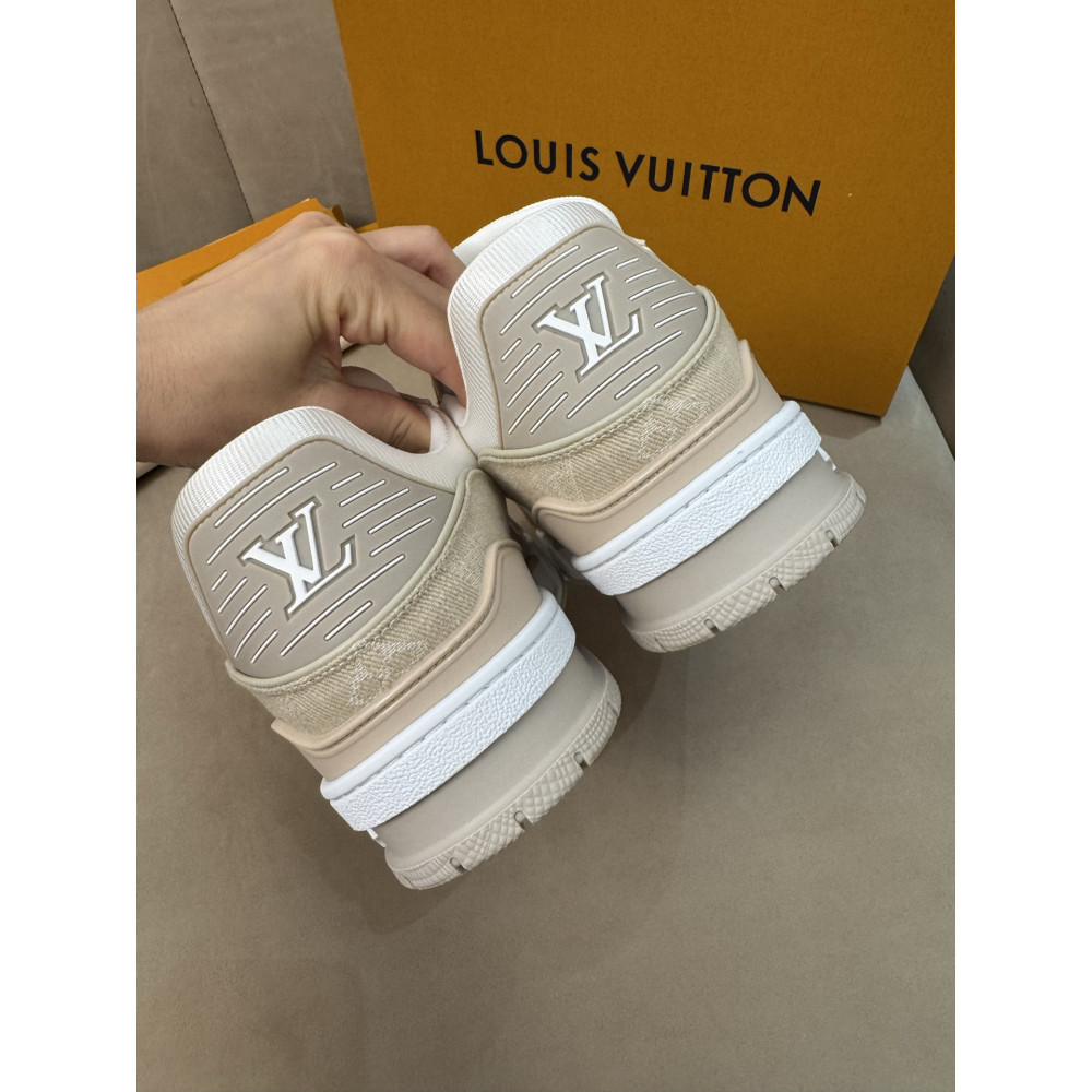 Louis Vuitton Trainer Classic Unisex Sneakers