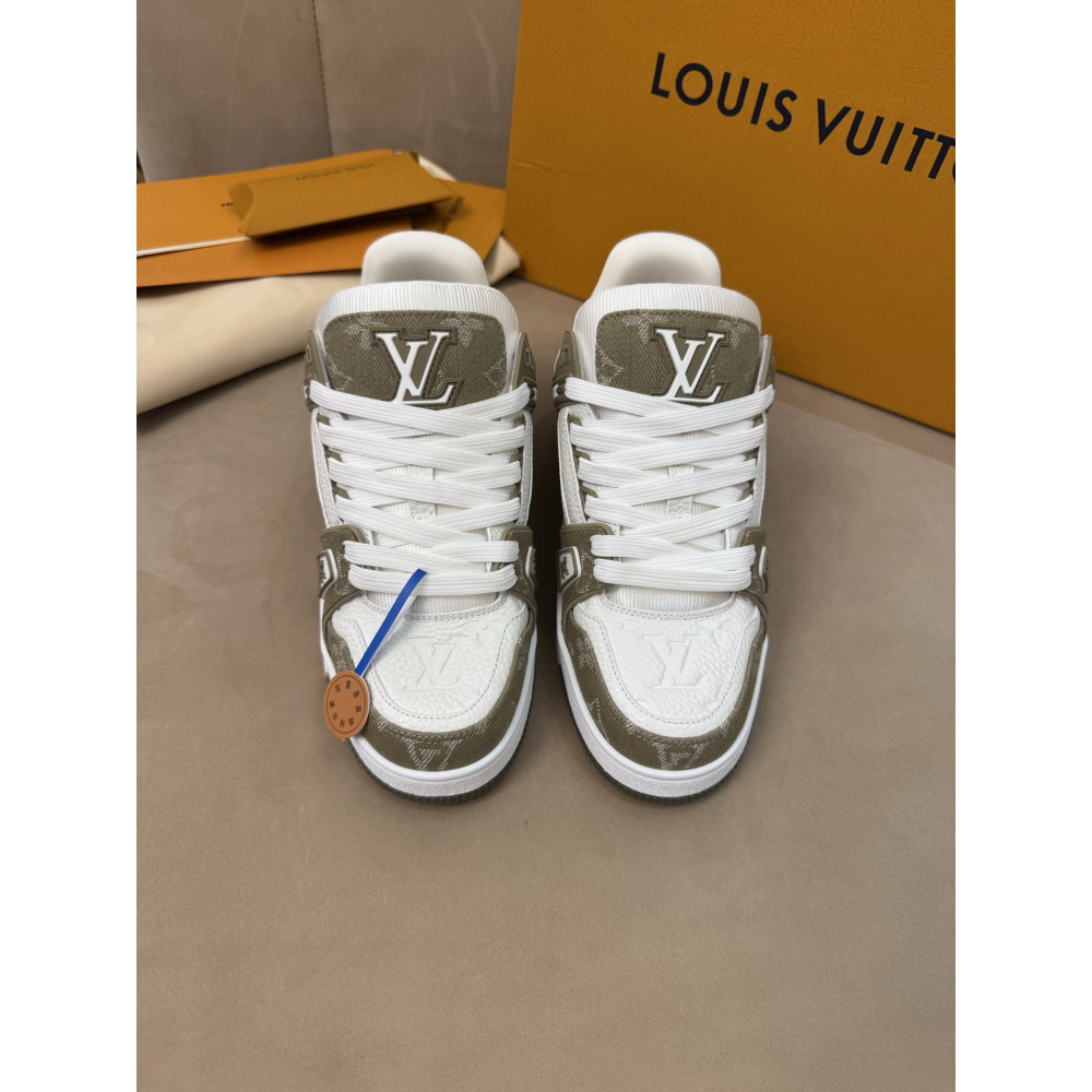 Louis Vuitton Trainer Classic Unisex Sneakers