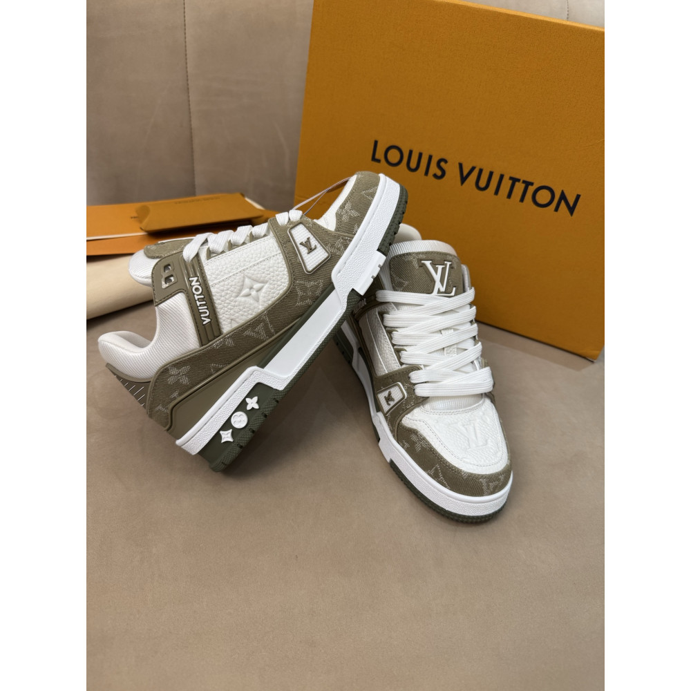 Louis Vuitton Trainer Classic Unisex Sneakers