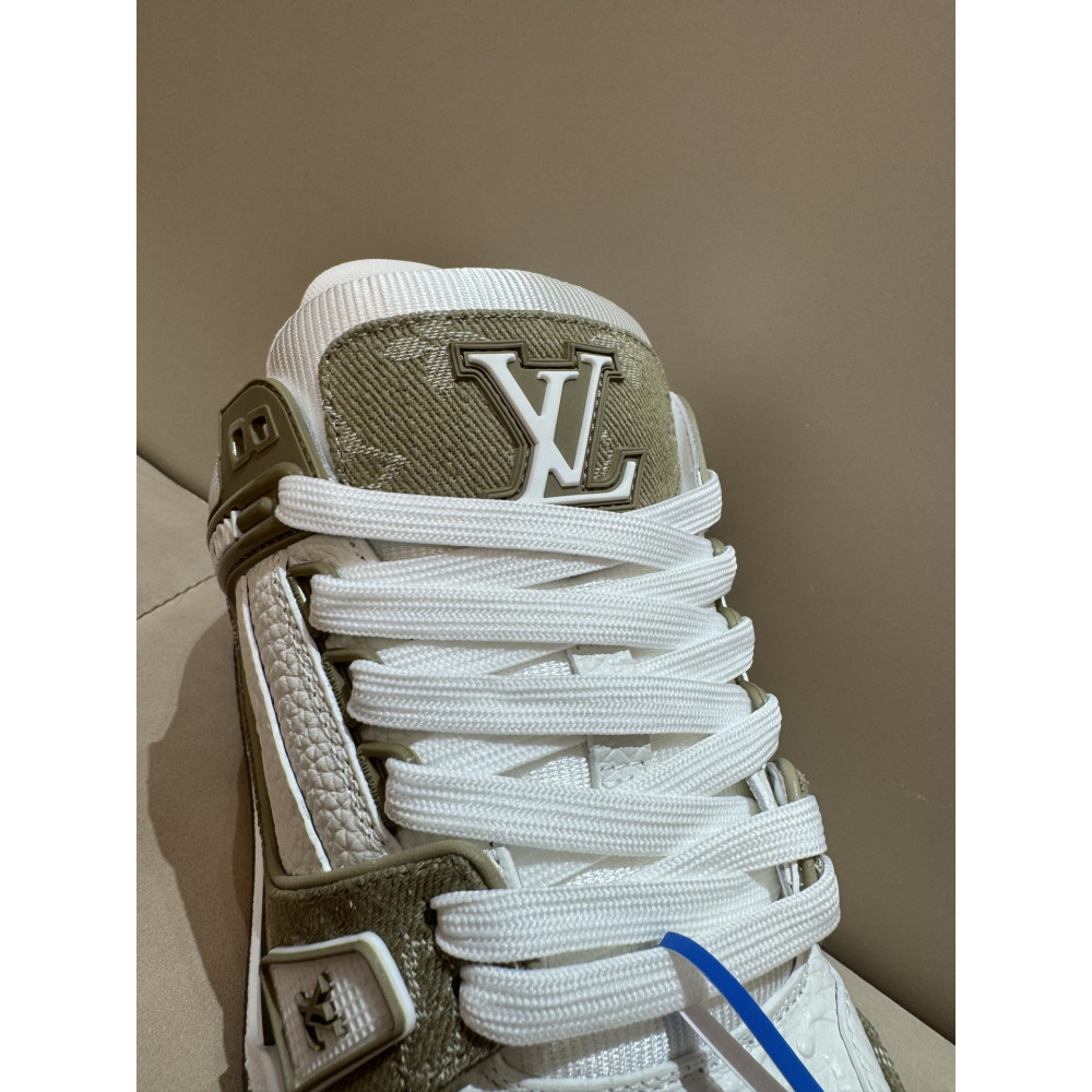 Louis Vuitton Trainer Classic Unisex Sneakers