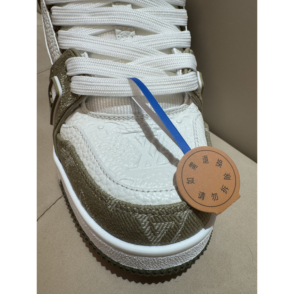 Louis Vuitton Trainer Classic Unisex Sneakers
