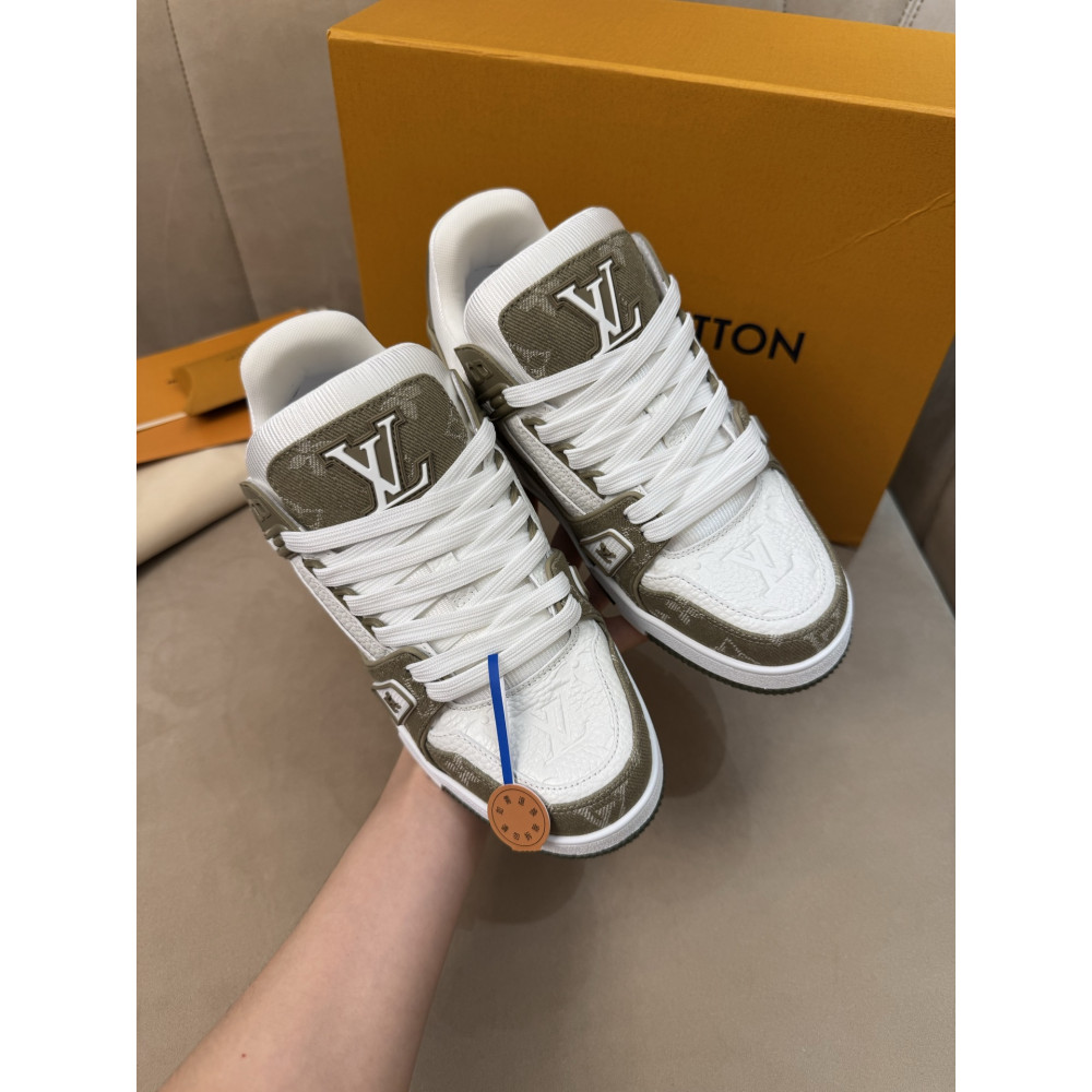 Louis Vuitton Trainer Classic Unisex Sneakers