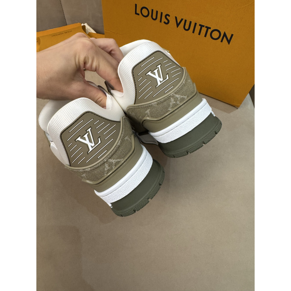 Louis Vuitton Trainer Classic Unisex Sneakers