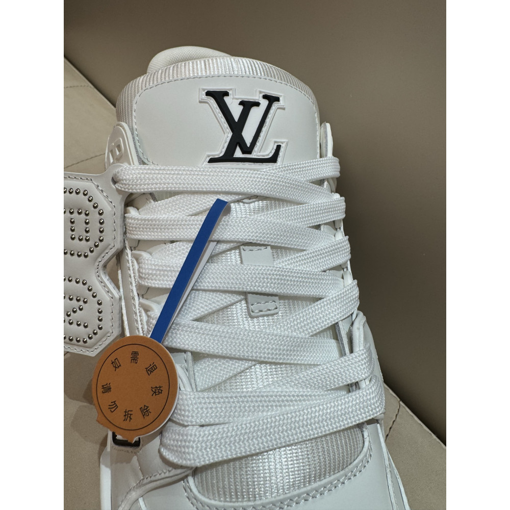 Louis Vuitton Trainer Classic Unisex Sneakers