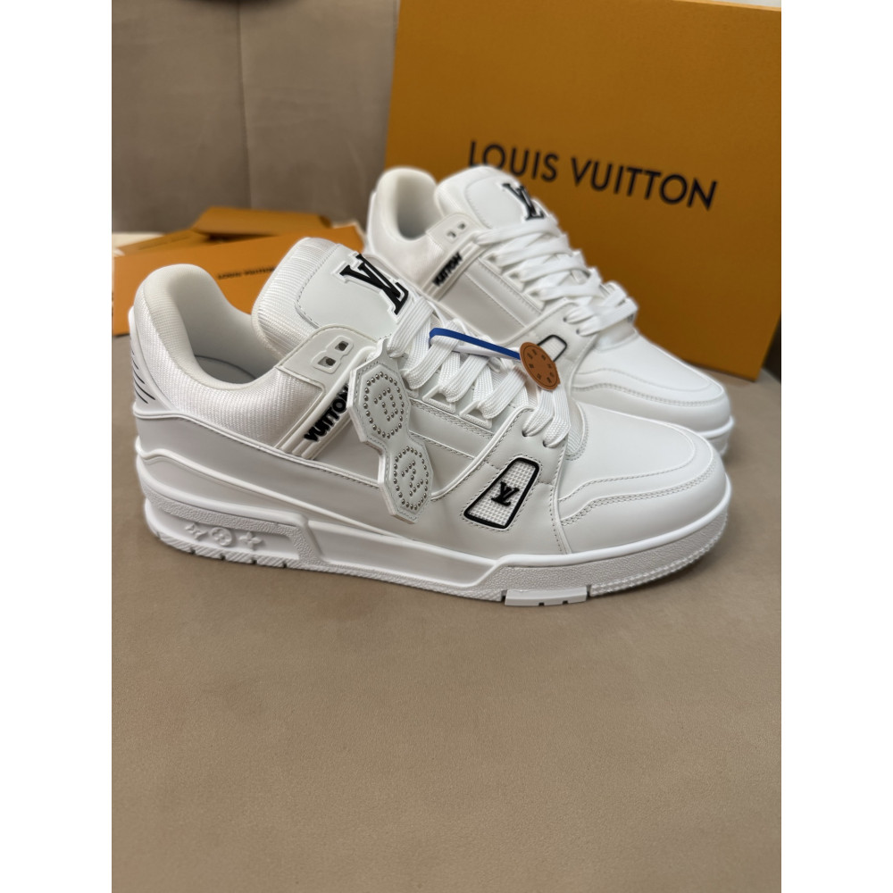 Louis Vuitton Trainer Classic Unisex Sneakers